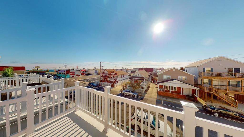 Beach House Steps Away From The Boardwalk And Beach With Ocean Views In Seaside Heights! Экстерьер фото