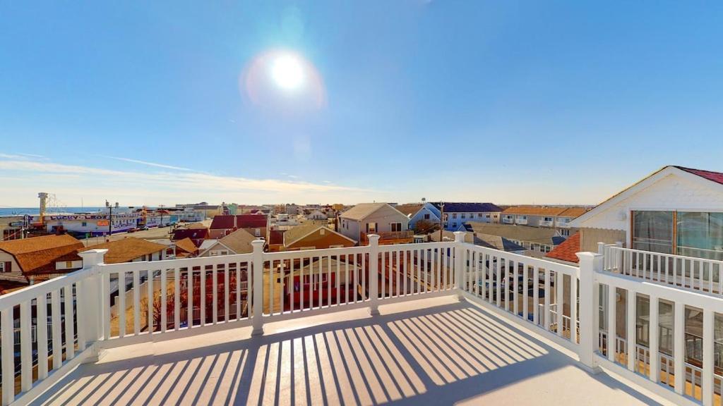 Beach House Steps Away From The Boardwalk And Beach With Ocean Views In Seaside Heights! Экстерьер фото